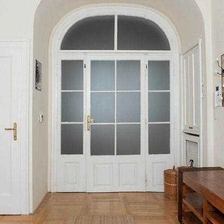Velky Apartman Bratislava Exterior photo