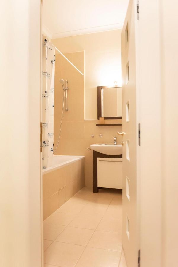 Velky Apartman Bratislava Exterior photo